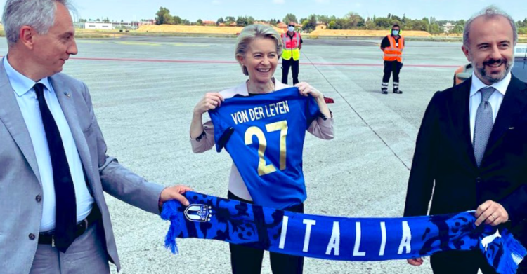 URSULA VON DER LEYEN DONNE MADRI CARRIERA