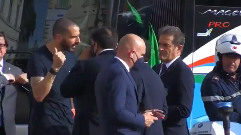 La risposta di Bonucci: “La festa con il bus scoperto era autorizzata” article-post