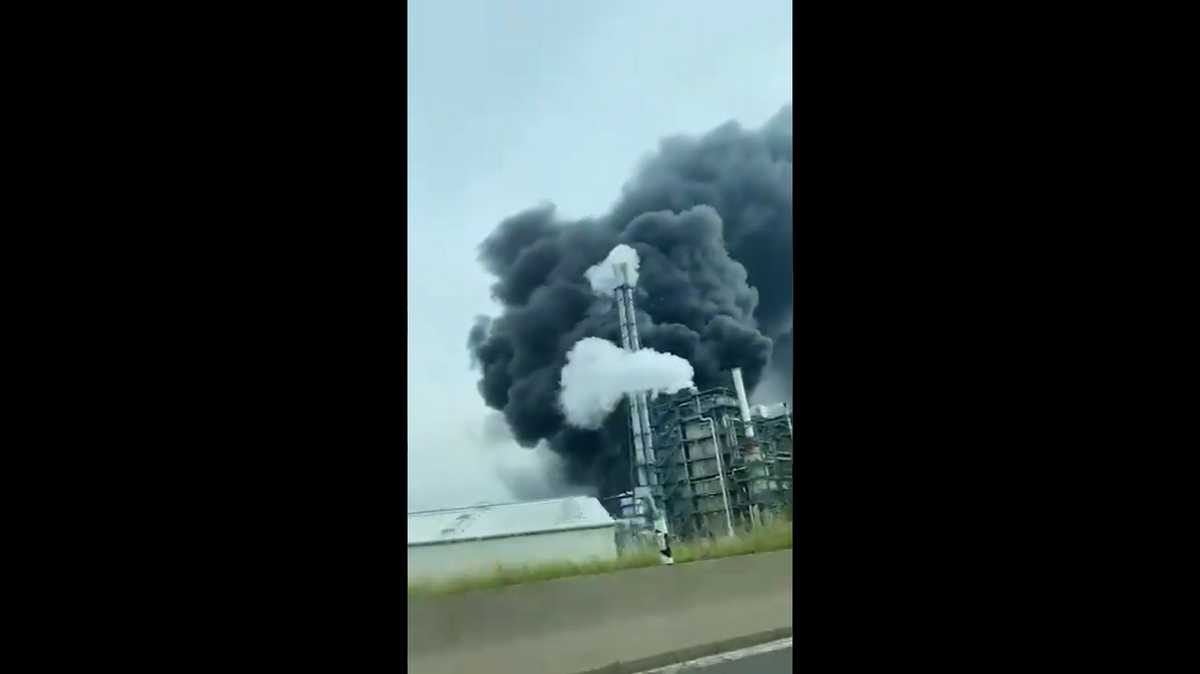 L’esplosione in uno stabilimento chimico a Leverkusen | VIDEO article-post