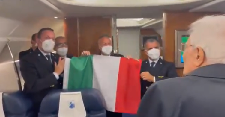 mattarella aereo vittoria italia video