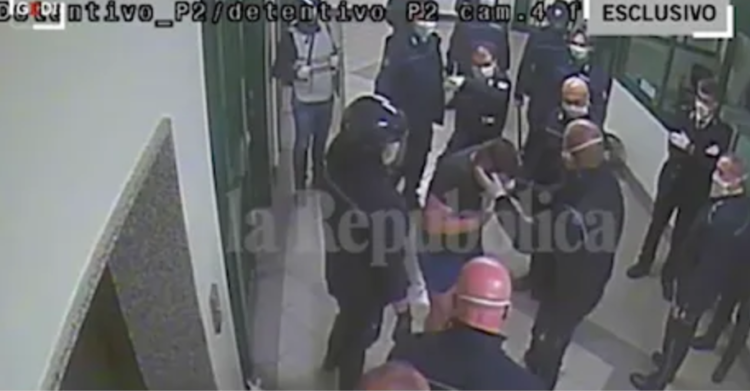 santa maria capua vetere nuovi video pestaggi