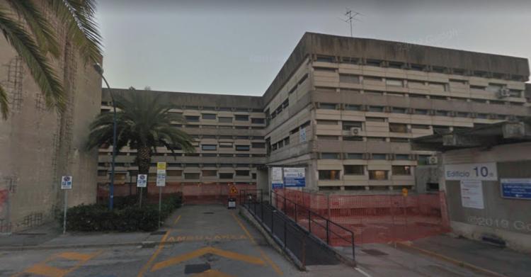 Donna incinta non vaccinata