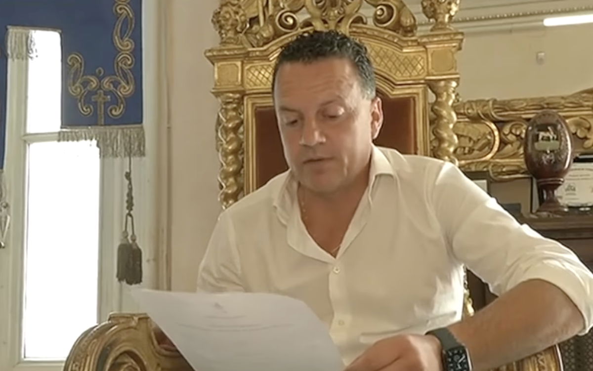 Il sindaco leghista di Varallo Sesia minacciato per aver promesso 10 euro a ogni vaccinato article-post