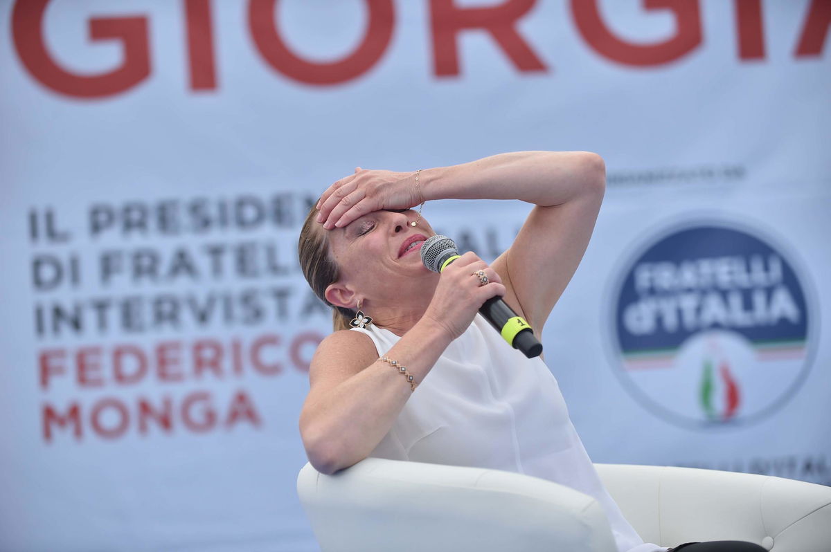 Giorgia Meloni ci è rimasta male per l’incoronazione di Salvini fatta da Berlusconi | VIDEO article-post