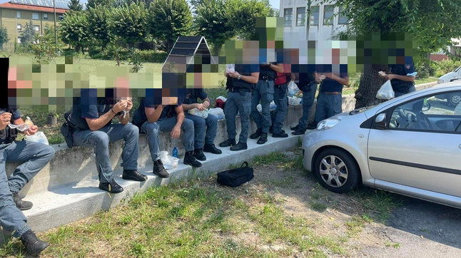 I poliziotti senza green pass che fanno le multe a chi non ce l’ha article-post
