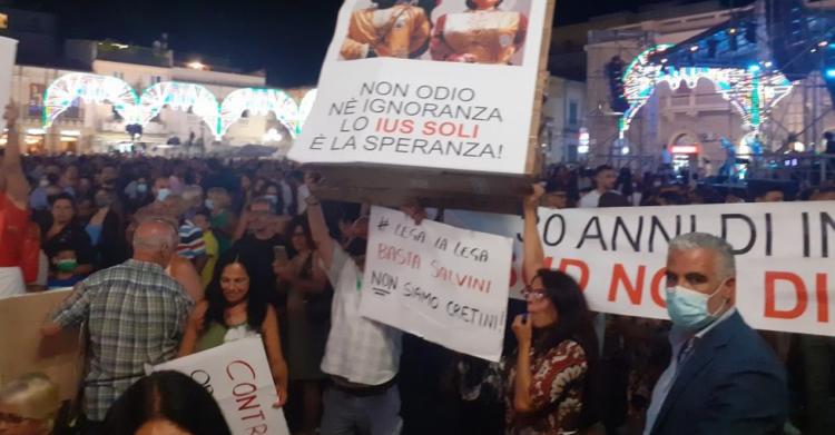 Salvini contestato a Palmi