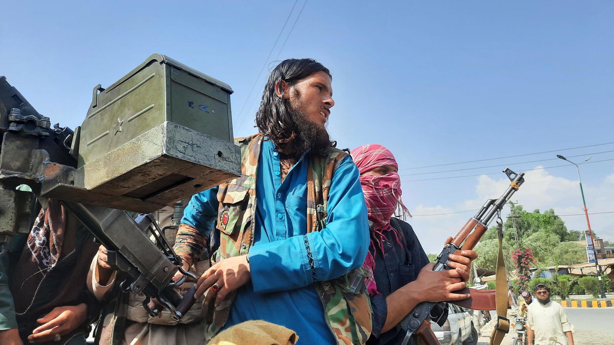 E adesso chi potrà sostenere lo sguardo delle donne afghane, le vere vittime di questo disastro? article-post