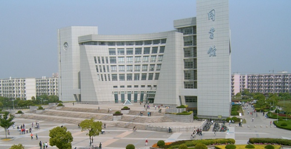 L’Università di Shanghai ha chiesto ai suoi iscritti di stilare una “lista” degli studenti gay article-post