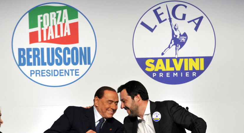 “Morisi aveva solo il difetto di essere gay”, il giallo della frase di Berlusconi article-post
