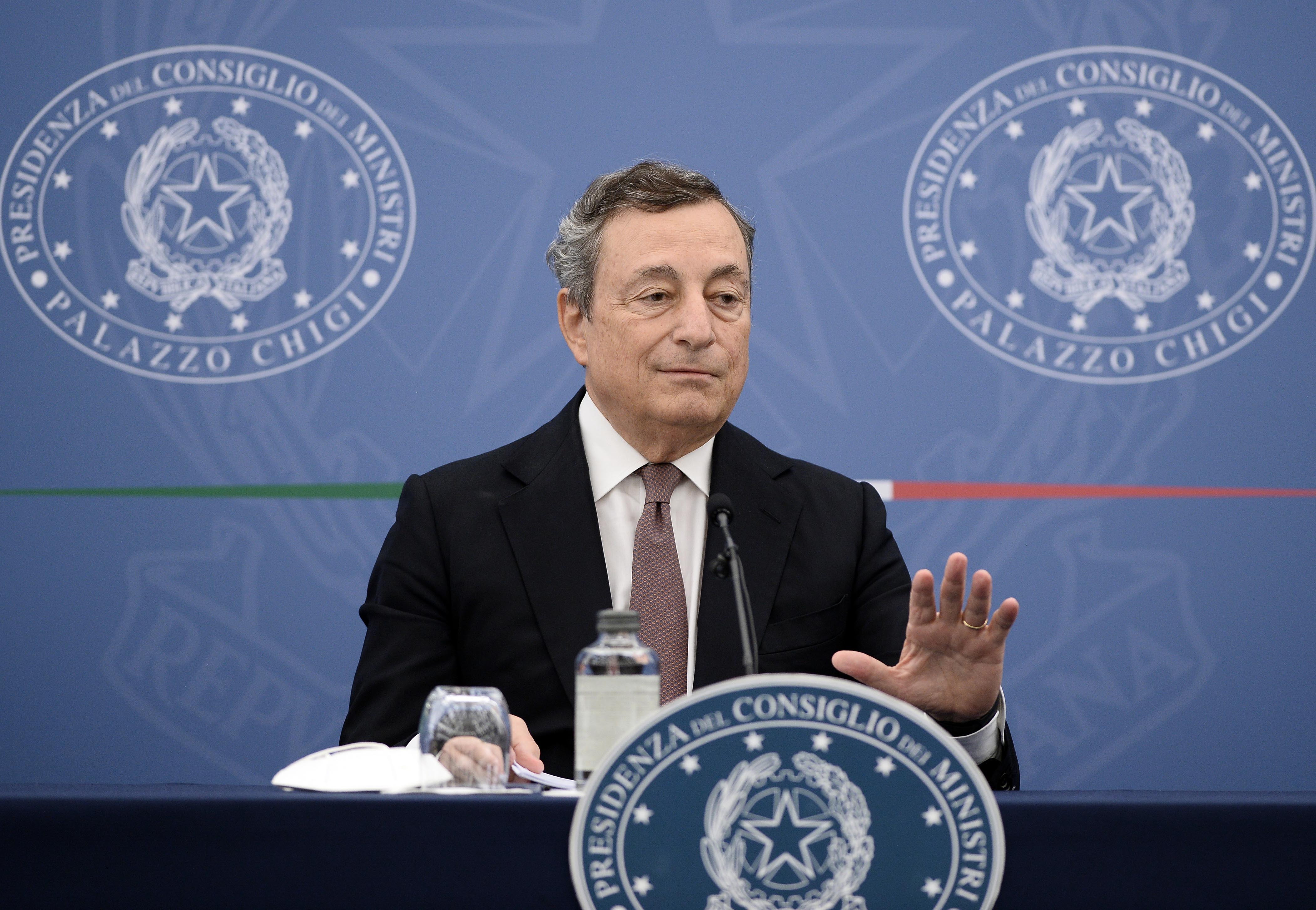 Draghi bis Regole vaccinati zona rossa Super Green Pass lavoro, draghi codacons mattarella speranza minacce draghi