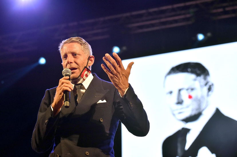 Lapo Elkann: la vittima della Bestia che chiede pietà per Morisi article-post