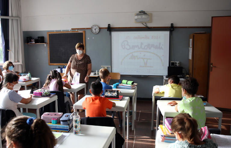 Maestra aggredita, il M5S: “I docenti devono essere tutelati quando svolgono la propria delicatissima funzione” Maestra aggredita, il M5S: “I docenti devono essere tutelati quando svolgono la propria delicatissima funzione”