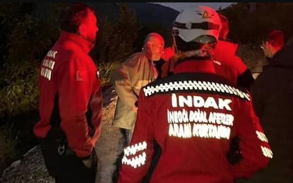 Lo strano caso del turco (ubriaco) che partecipa alle operazioni per il suo ritrovamento article-post
