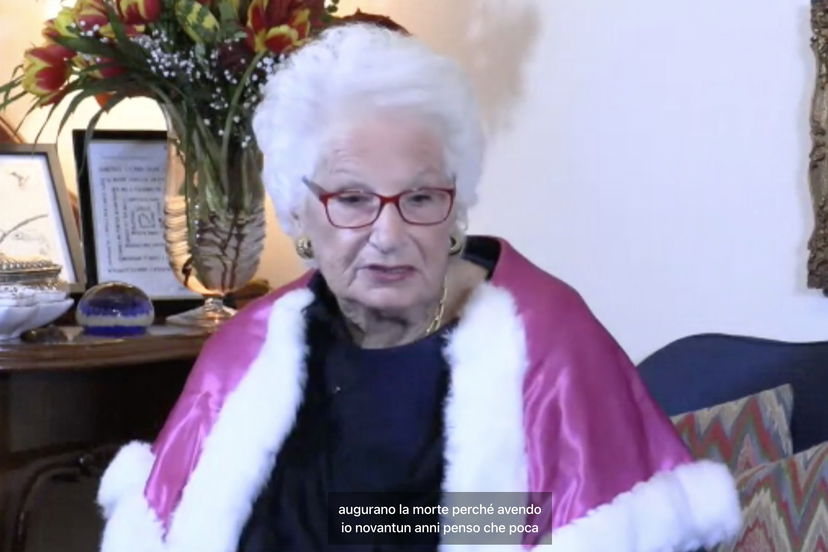 “Abbiate pazienza, ho 91 anni”, Liliana Segre usa l’ironia per rispondere a chi le augura la morte | VIDEO article-post