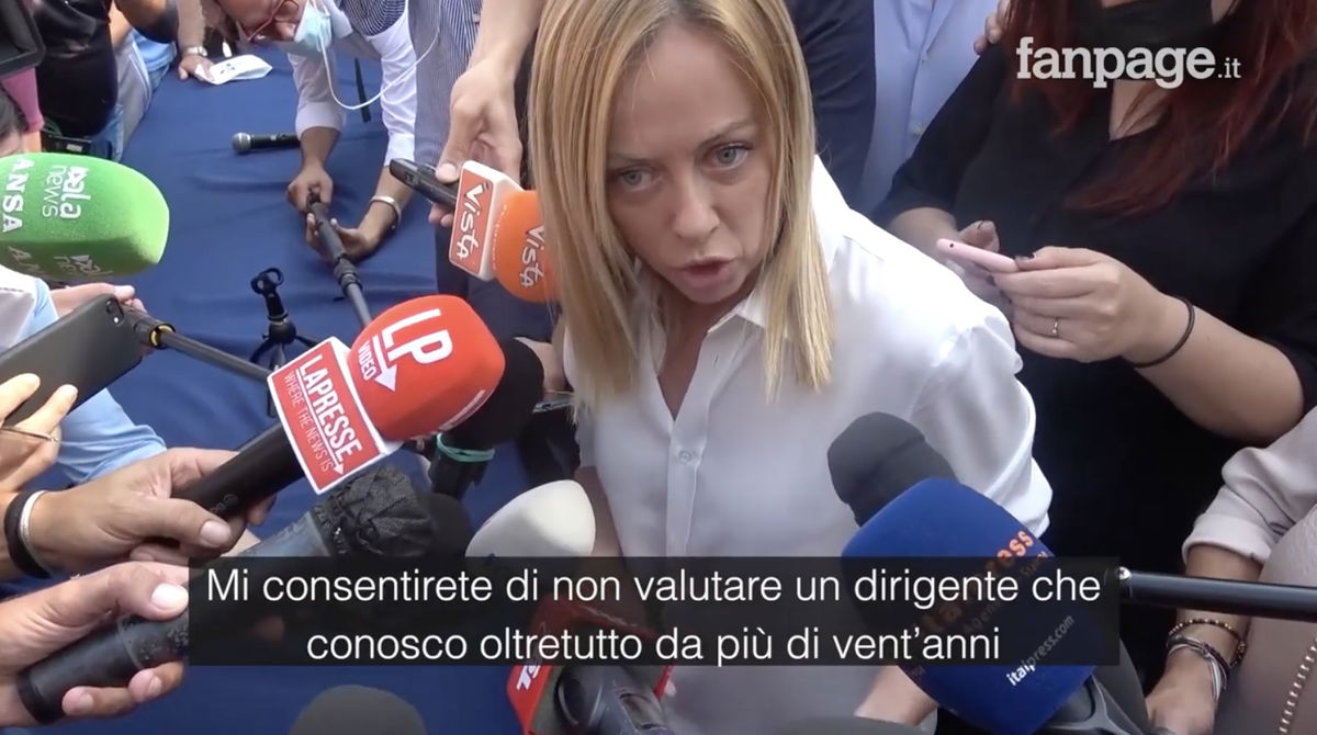 Giorgia Meloni temporeggia prima di dire la sua su Carlo Fidanza | VIDEO article-post