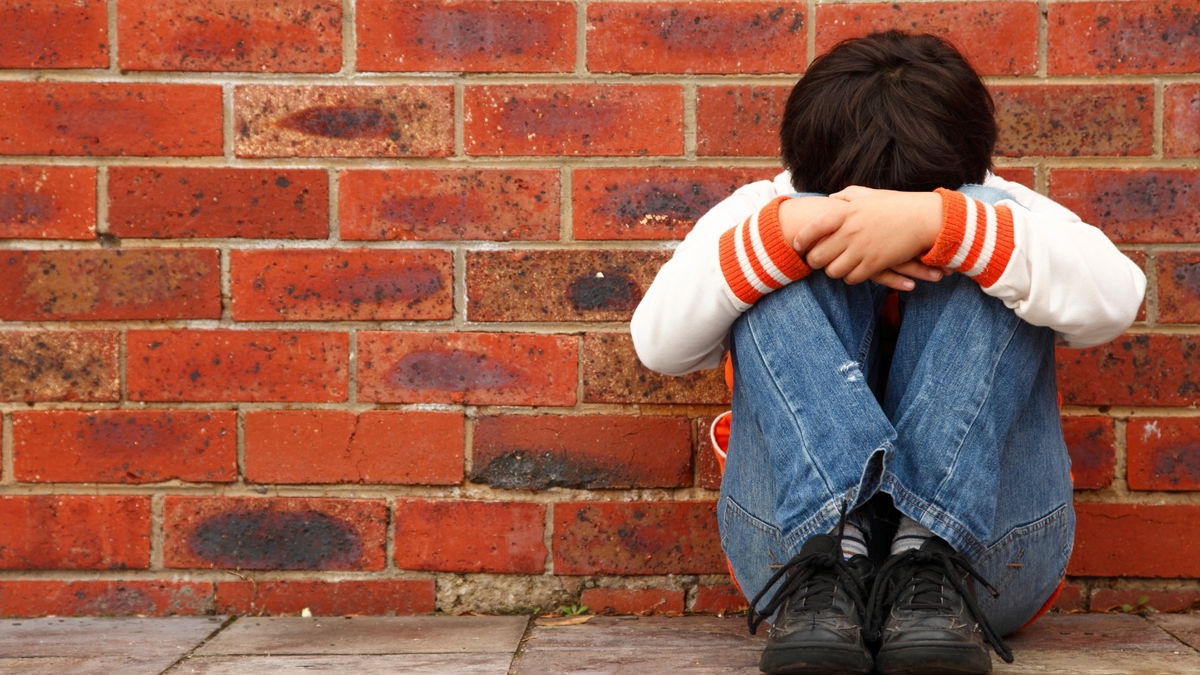 La storia del padre che denuncia il figlio 16enne che aveva pestato un compagno di scuola article-post