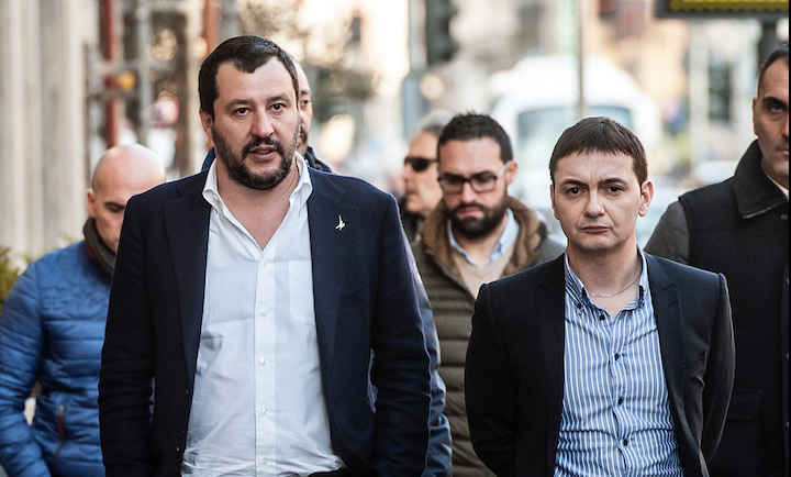 La pista del ricatto nel caso Morisi article-post