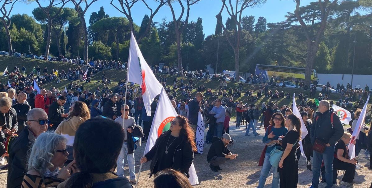 L’aggressione dei no vax alla dottoressa che aveva provato a farli ragionare article-post