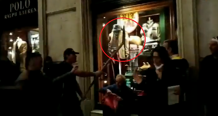 Giornalisti minacciati con una pala alla manifestazione “No Green Pass” article-post