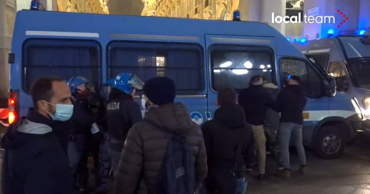 polizia no green pass milano