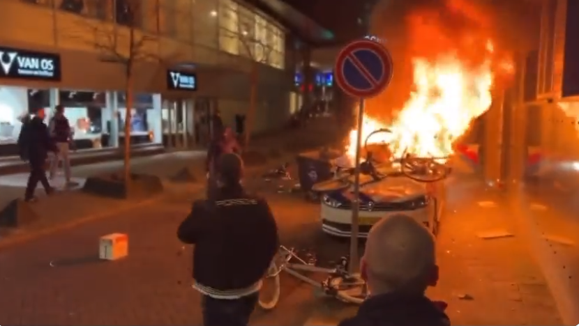 La violenta protesta a Rotterdam contro il lockdown: due no vax feriti | VIDEO article-post