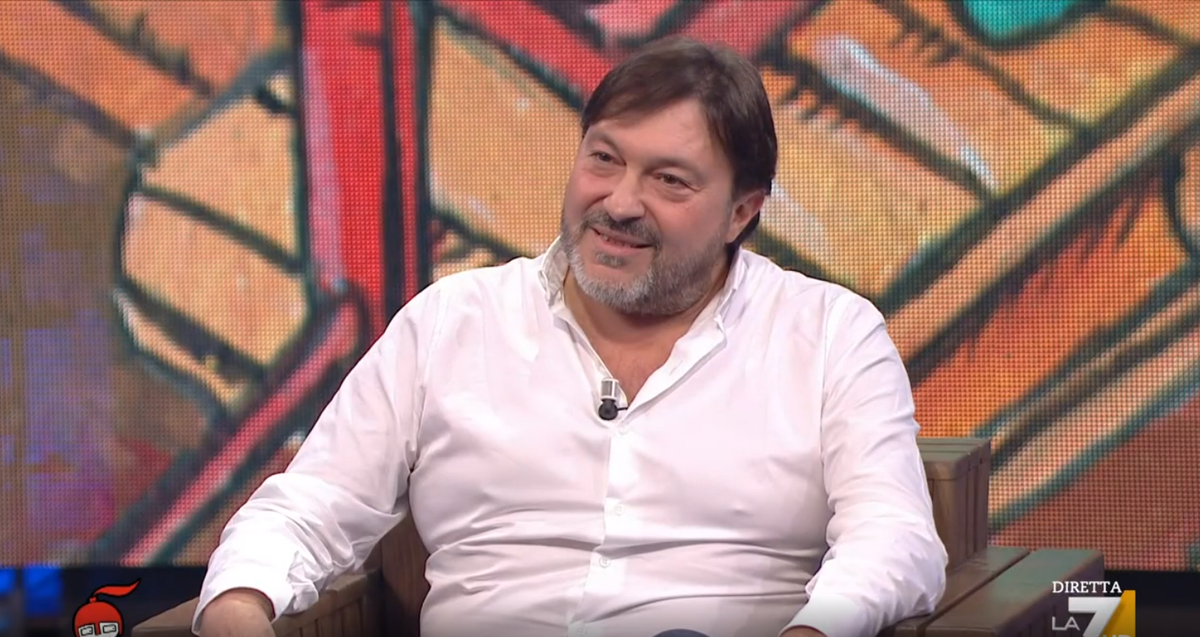 La difesa di Ranucci a DiMartedì: “Report è no vax? Ma se sono i primi a riempirci di insulti” | VIDEO article-post