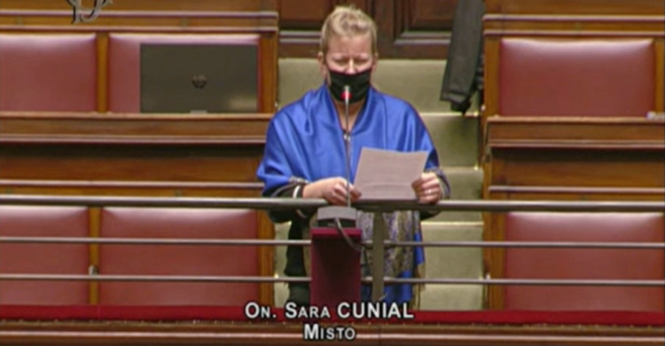 sara cunial isolata montecitoriotribuna