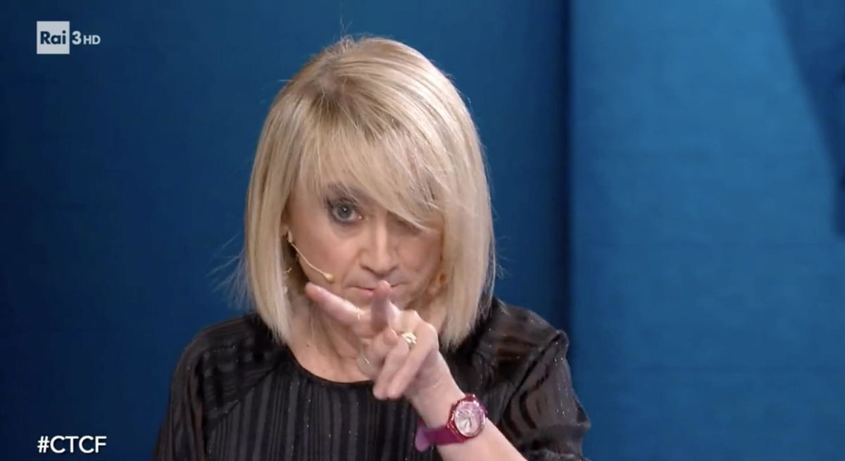 “Qui c’è gente che parla di Berlusconi al Quirinale”, la lettera di Luciana Littizzetto a Babbo Natale | VIDEO article-post