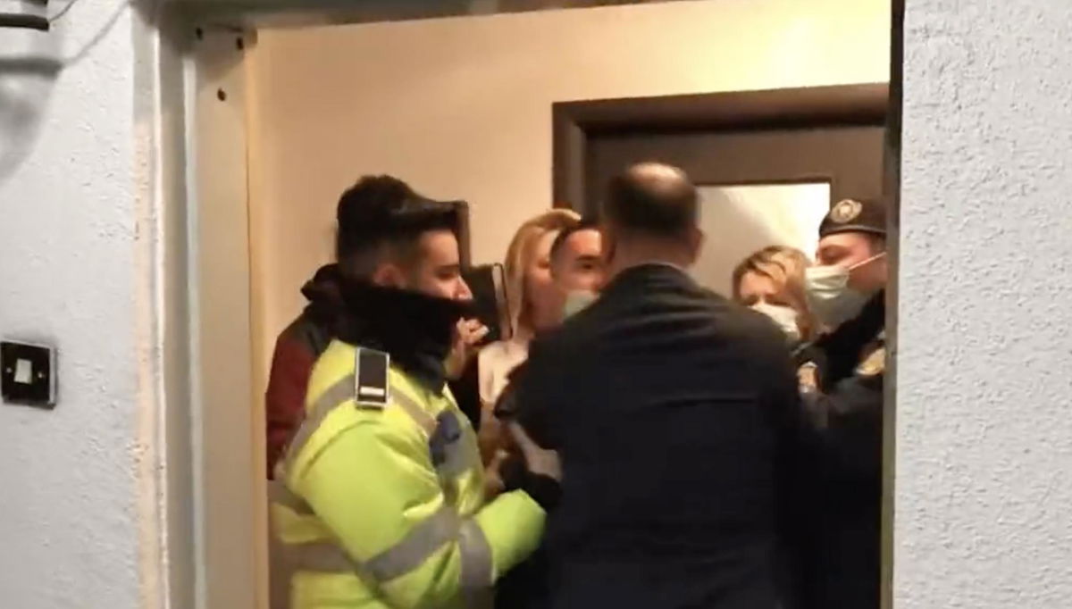 Lucia Goracci del Tg1 sequestrata e aggredita in Romania da una senatrice no vax | VIDEO article-post