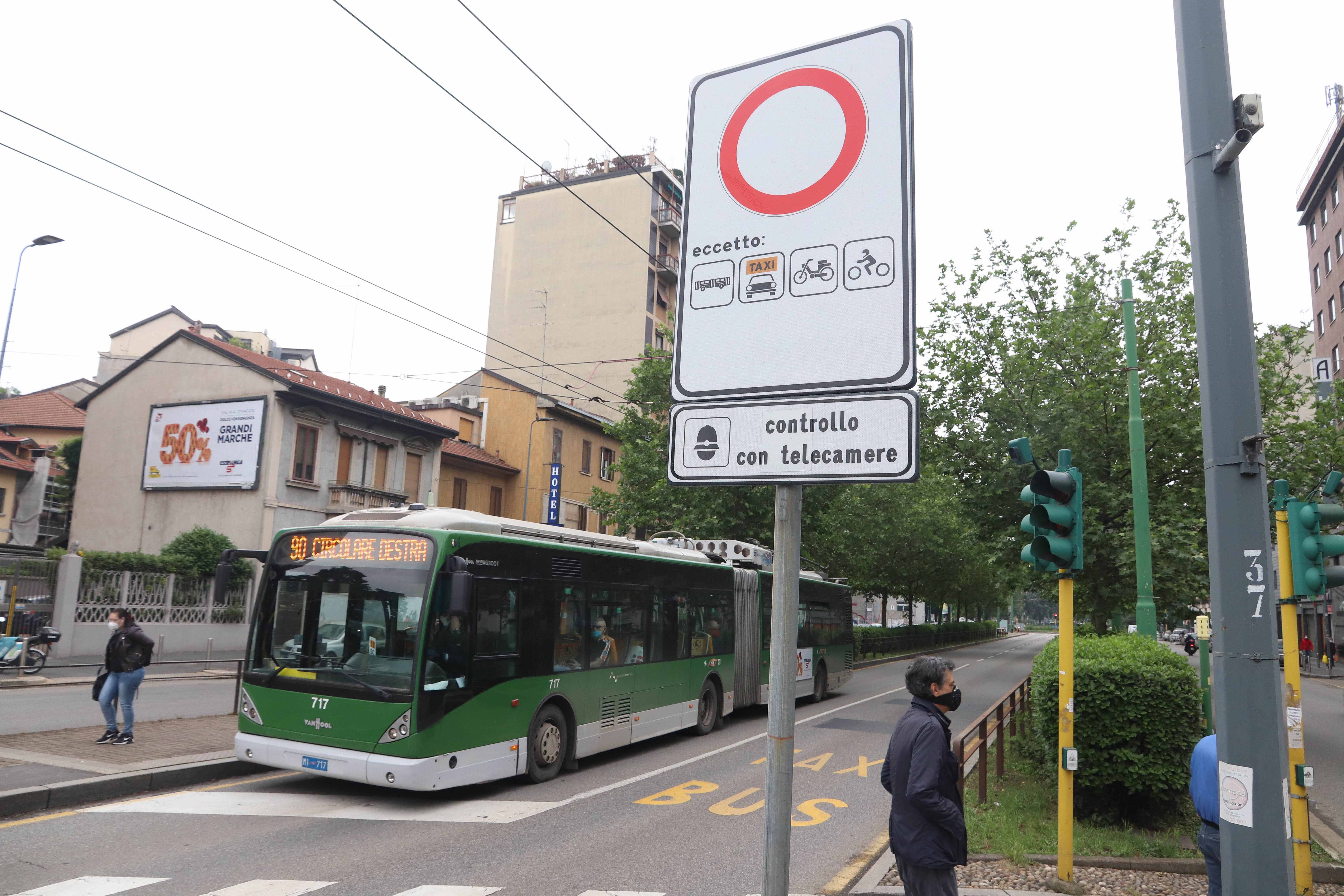 Super green pass mezzi pubblici cosa si rischia