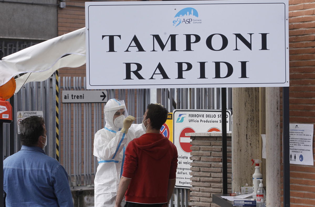 Tampone obbligatorio anche per i vaccinati? Quando e dove potrebbe essere necessario article-post