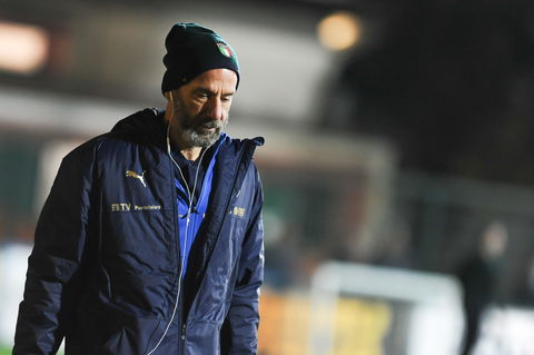 Gianluca Vialli lascia la Nazionale: “Devo superare questa fase della malattia” preview
