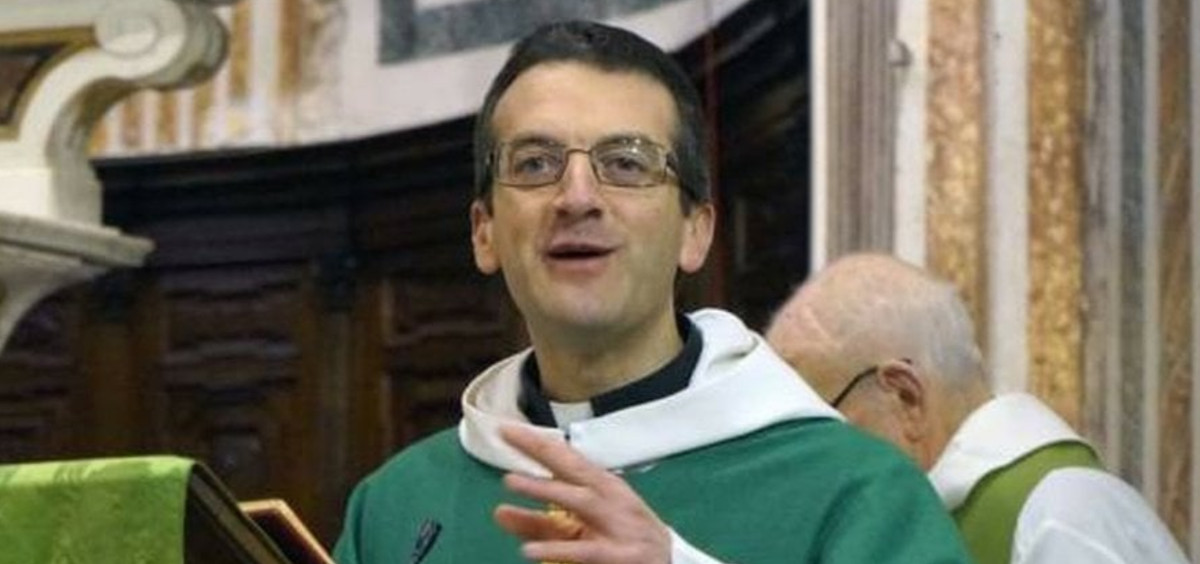 Sospeso Don Giulio Mignani, il prete “ribelle” a favore di eutanasia e famiglie arcobaleno article-post