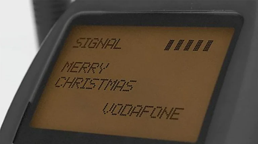 “Buon Natale”, venduto all’asta per 107mila euro il primo sms della storia article-post