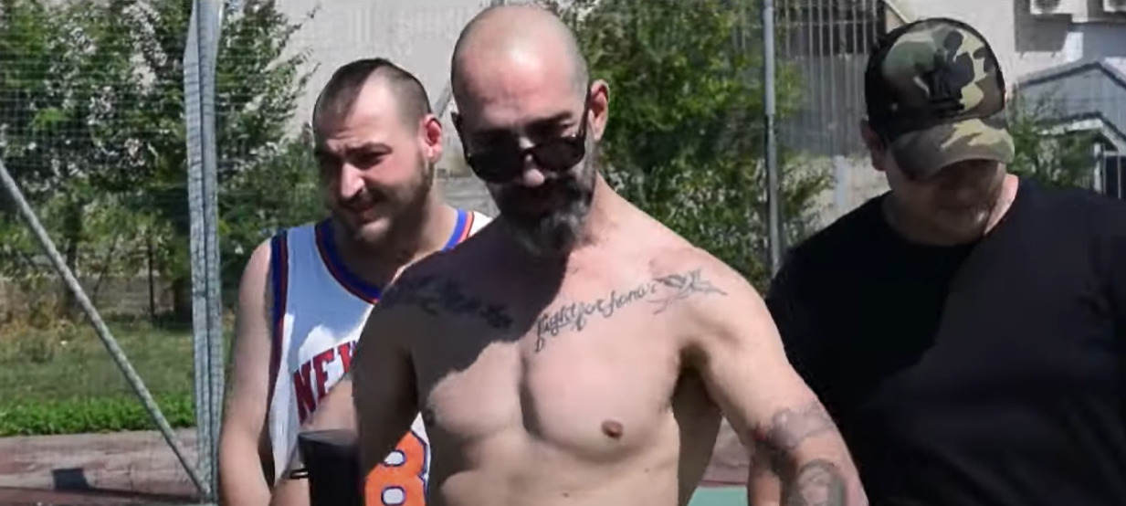 ray carino rapper rapina babbo natale roma ponte milvio