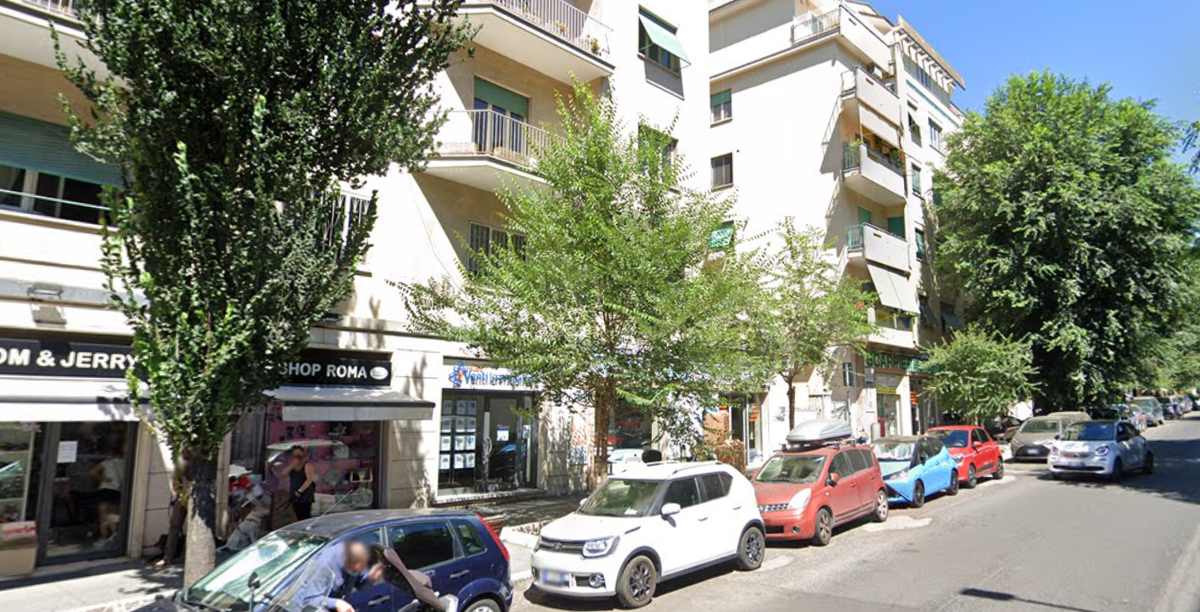 La modella morta dopo essere precipitata dal tetto di un palazzo di quattro piani a Roma article-post