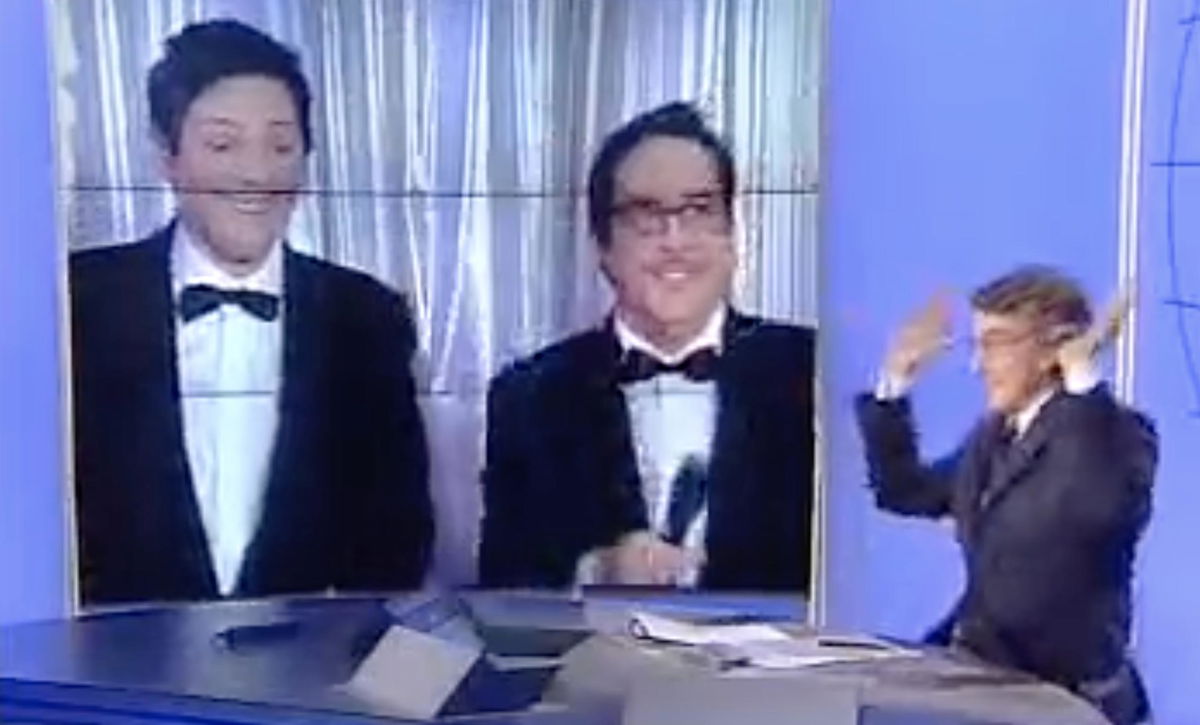 Quella volta in cui David Sassoli fece la ola a distanza con Fiorello | VIDEO article-post