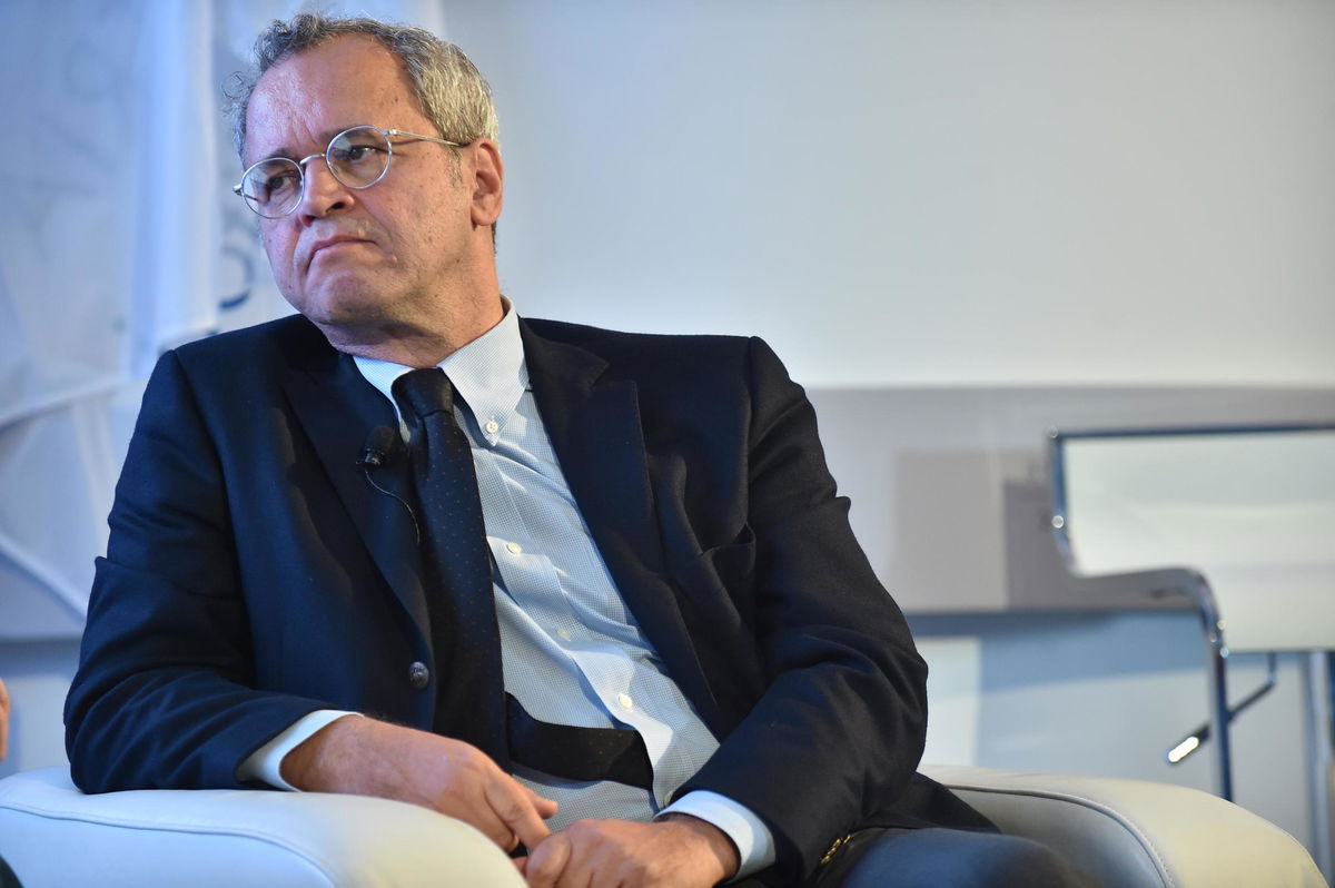 Enrico Mentana torna a condurre il Tg dopo il Covid (e si prepara per la maratona del Quirinale) article-post