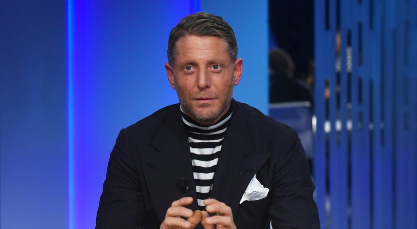 “Alla stazione Termini impediscono di sfamare i senzatetto”: la denuncia di Lapo Elkann article-post