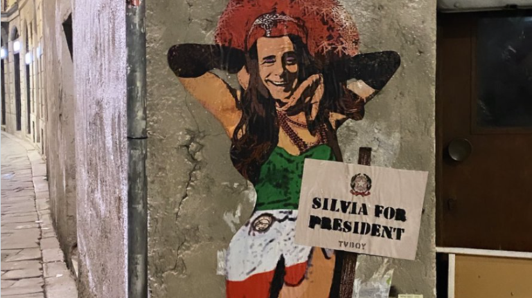 “Silvia for President”, il murales di Berlusconi che spiega perfettamente queste elezioni per il Quirinale