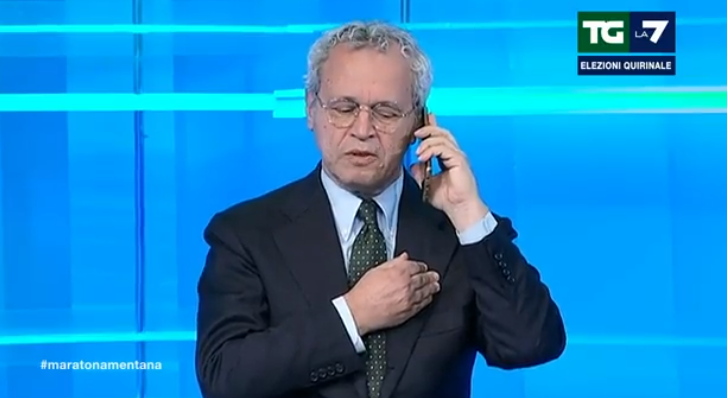 Grillo telefona a Mentana durante la maratona sul Quirinale: “Non ho detto di votare Draghi” | VIDEO