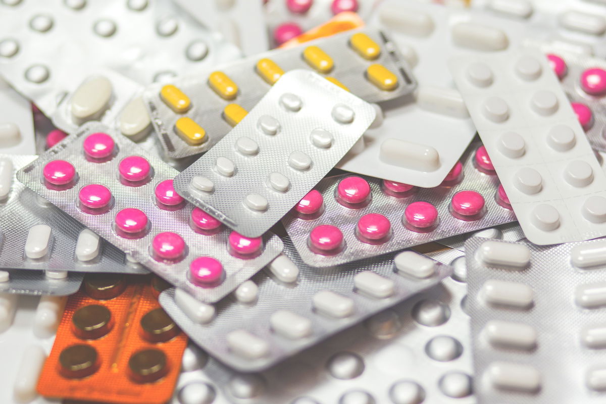Perché lo Zitromax va a ruba in farmacia anche se per gli esperti “non serve per curare il Covid” article-post