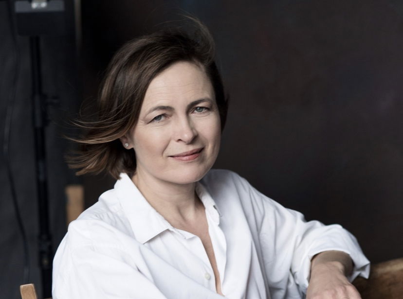 Elena Kowalskaya, la direttrice russa del Teatro statale di Mosca si dimette perché “non può lavorare per un assassino” article-post