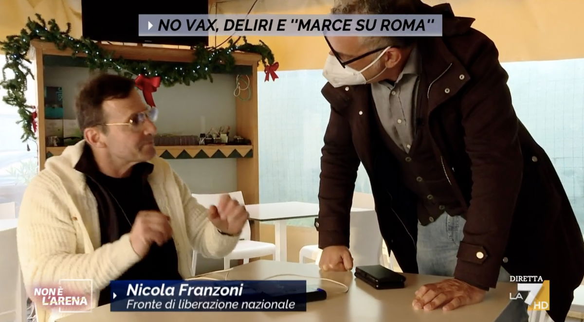 Nicola Franzoni che oggi vuole “invadere” Roma con i novax si dichiara camerata | VIDEO article-post