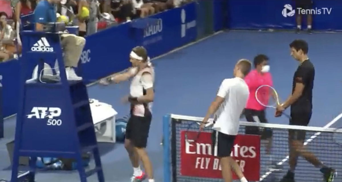 La follia di Zverev ad Acapulco: prende a “racchettate” la sedia dell’arbitro (e viene squalificato) | VIDEO article-post