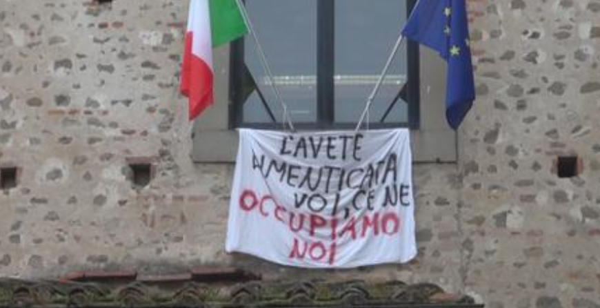L’occupazione del liceo Petrocchi di Pistoia contro le parole “omofobe e razziste” di un professore article-post