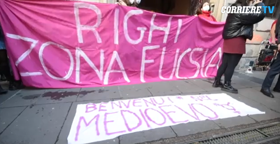 La protesta del Liceo Righi contro la professoressa che aveva chiesto a un’alunna: “Stai sulla Salaria?” article-post