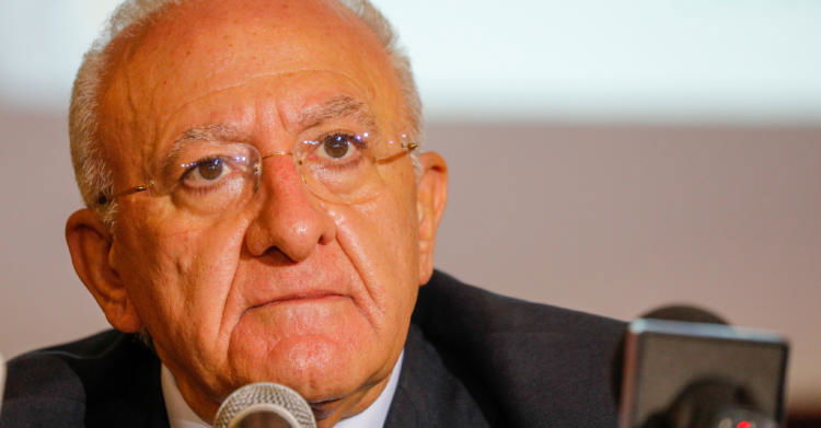 vincenzo-de-luca-battuta-cipollone