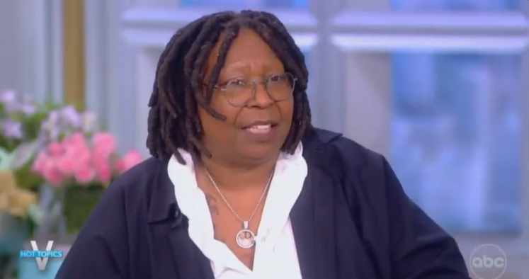 Whoopi Goldberg sospesa da Abc News per la frase sull’Olocausto che “non riguarda la razza” | VIDEO article-post