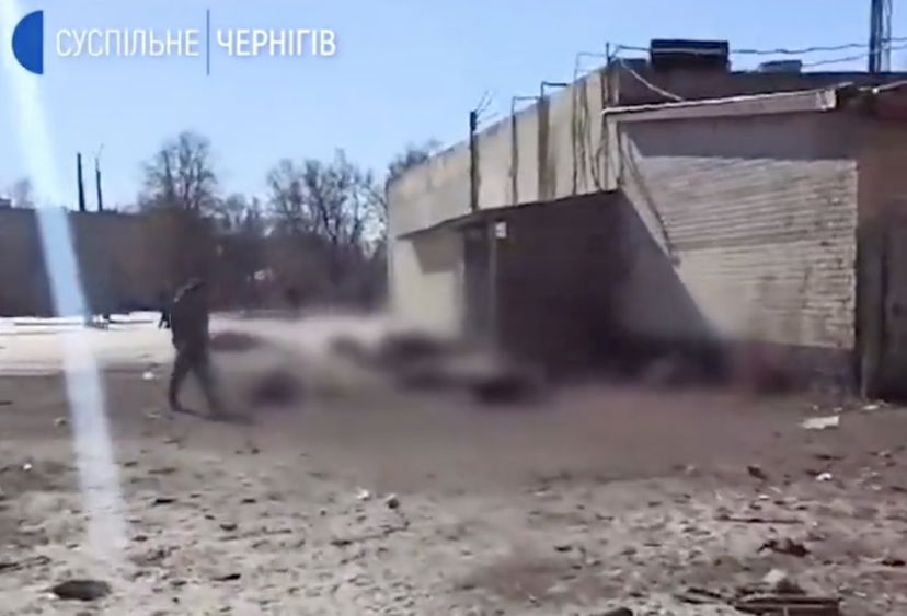 I 10 cittadini ucraini uccisi a Chernihiv mentre erano in fila per comprare il pane | VIDEO article-post